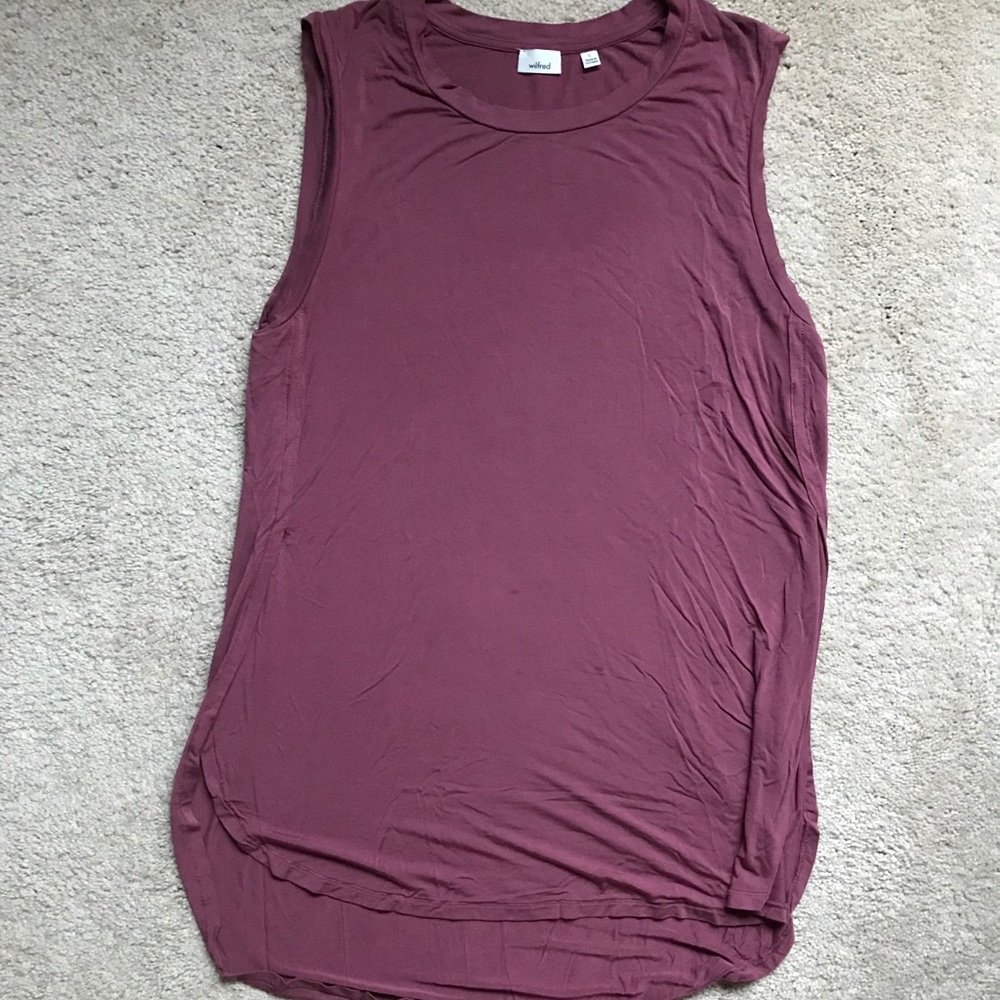 Deep pink tank w/ side slit